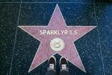 A hollywood star with the text 'sparklyr 1.5'